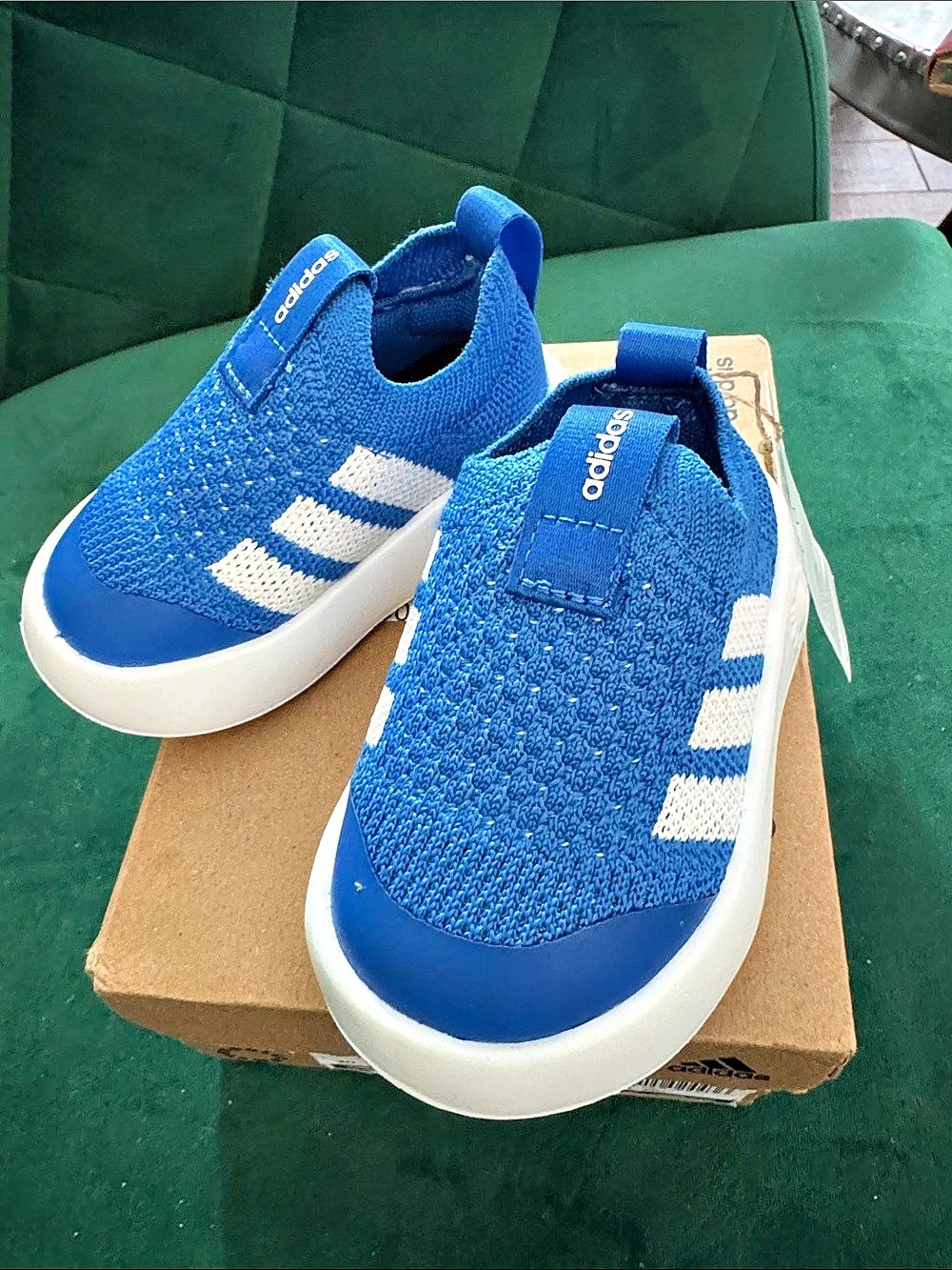 adidas Bubblecomfy I Kids Blue & White Sneakers Size 5K NWT